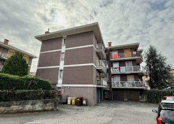 Facciata - Appartamento via Edmondo De Amicis, 7, Biella - foto 36