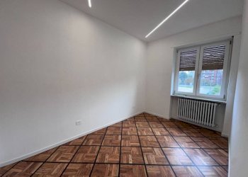 Camera da letto - Bilocale via San Rocco, Orbassano - foto 8