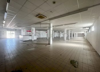 Negozio Via della Libertà, Lograto - foto 2