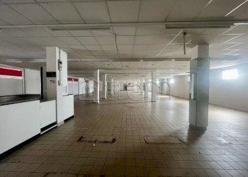 Negozio Via della Libertà, Lograto - foto 4