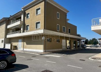 Negozio Via della Libertà, Lograto - foto 19