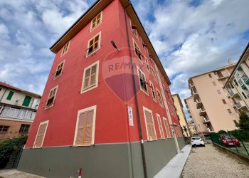 Trilocale via Sciaccaluga, 14 
 Lavagna, Lavagna - foto 1