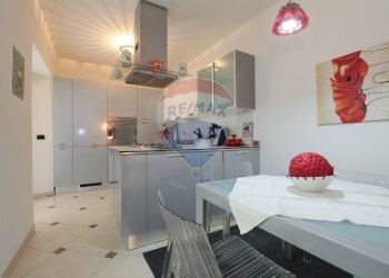 Bilocale Via Ciro Menotti 
 Sestri Ponente, Genova, Genova (zona Sestri Ponente) - foto 1