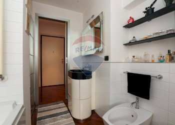 Bilocale Via Ciro Menotti 
 Sestri Ponente, Genova, Genova (zona Sestri Ponente) - foto 31