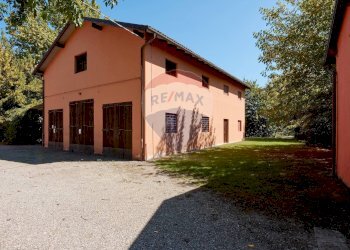 Rustico Via Provinciale, 73
Crespellano, Valsamoggia (zona Albareto - Mulini Nuovi) - foto 2