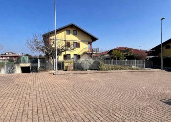 Bilocale Via Giuseppe Verdi, San Francesco al Campo - foto 1