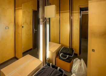 Negozio - VIA CARLO CATTANEO, 33, Verona (zona Centro Storico) - foto 18