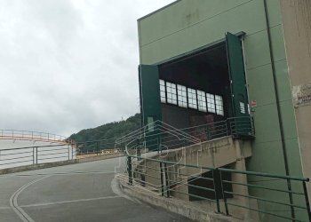 Capannone Via Romairone, Genova (zona Bolzaneto) - foto 4