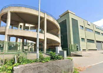 Capannone Via Romairone, Genova (zona Bolzaneto) - foto 2