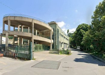 Capannone Via Romairone, Genova (zona Bolzaneto) - foto 3