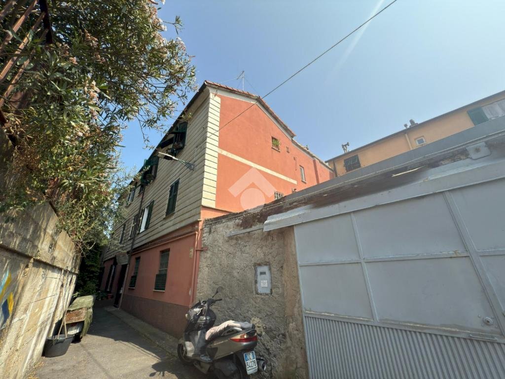 Three-room apartment Via muzio, Genova (neighborhood Voltri) - photo 2