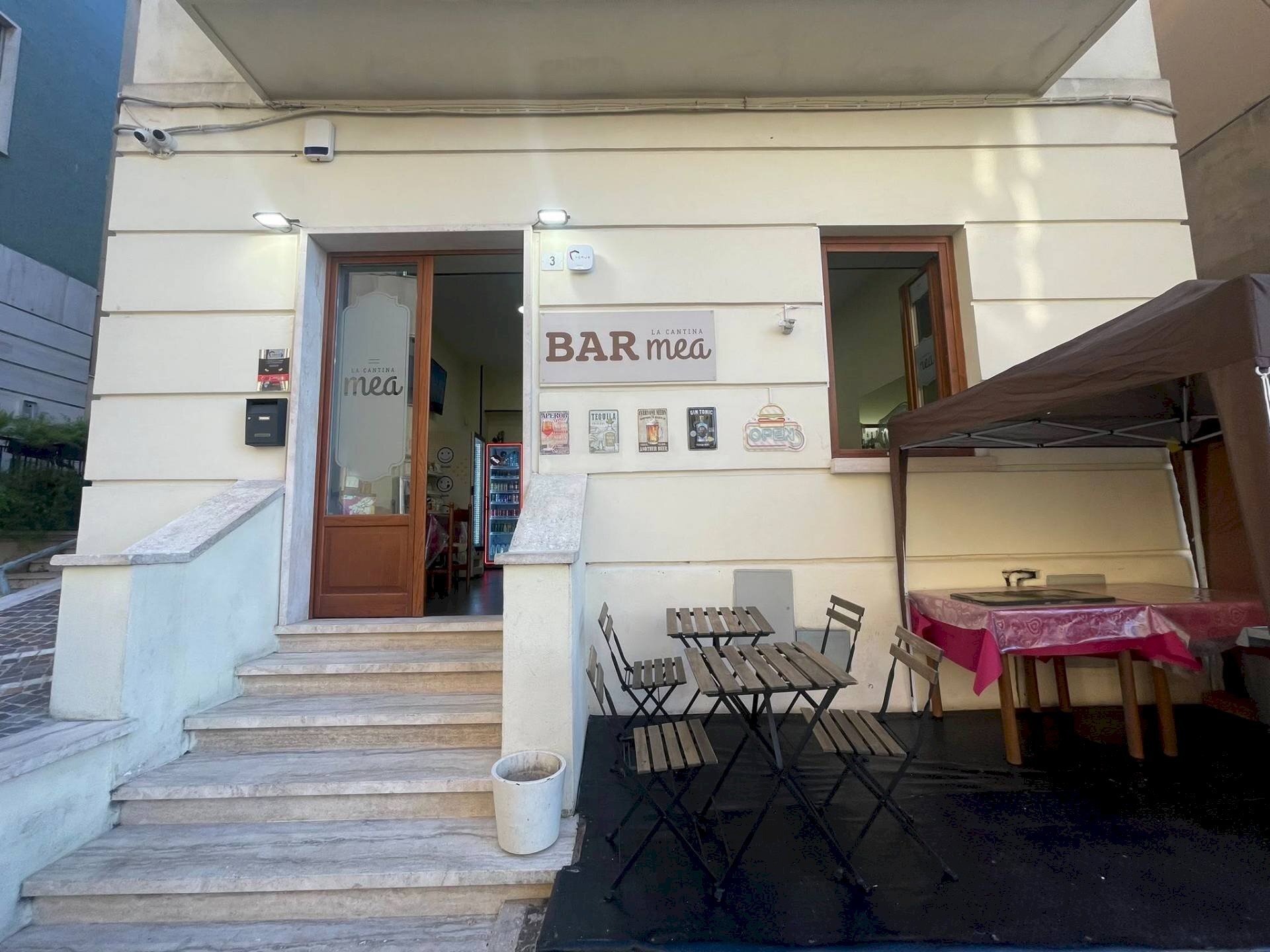 Foto 1 - Attività Commerciale via don morosini
 
3, Frosinone - foto 1