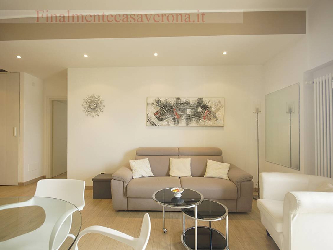 zona giorno - Trilocale Piazza Renato Simoni
 
333, Verona - foto 2