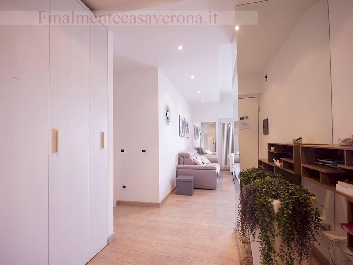 ingresso - Trilocale Piazza Renato Simoni
 
333, Verona - foto 3