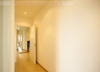 corridoio - Trilocale Piazza Renato Simoni
 
333, Verona - foto 10