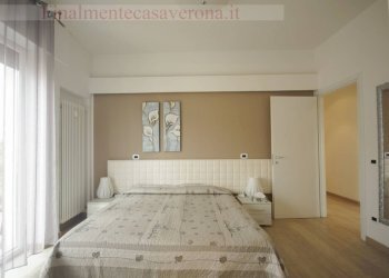 camera matrimoniale - Trilocale Piazza Renato Simoni
 
333, Verona - foto 16