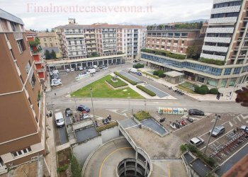 vista - Trilocale Piazza Renato Simoni
 
333, Verona - foto 22
