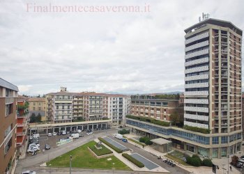 vista circostante - Trilocale Piazza Renato Simoni
 
333, Verona - foto 23