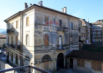 Edificio all\'aperto - Attico Piazza Marconi
 
2, Luino - foto 6