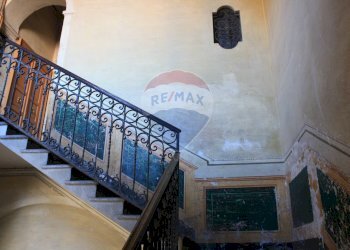 Scale - Attico Piazza Marconi
 
2, Luino - foto 11