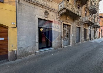 Edificio all\'aperto - Negozio Via Roma
 
74, Viggiù - foto 2