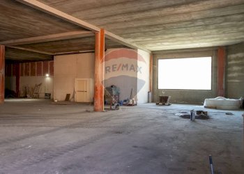 Parcheggio - Locale Commerciale VIALE CRISTOFORO COLOMBO
 
13, San Giovanni la Punta - foto 6