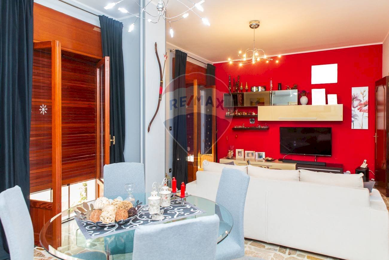 Sala da pranzo - Appartamento via del cedro
 
16, Catania - foto 2