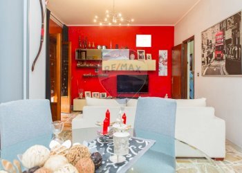 Sala da pranzo - Appartamento via del cedro
 
16, Catania - foto 24