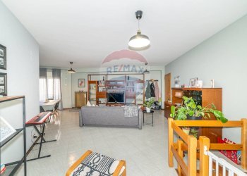 Sala da pranzo - Appartamento via caramme
 
22, Valverde - foto 2