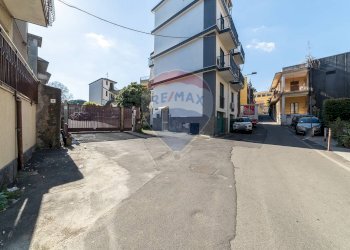 Edificio all\'aperto - Appartamento via caramme
 
22, Valverde - foto 3