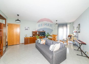 Sala da pranzo - Appartamento via caramme
 
22, Valverde - foto 10