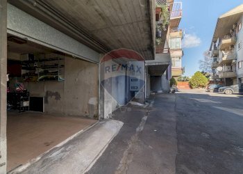 Edificio all\'aperto - Appartamento via caramme
 
22, Valverde - foto 35