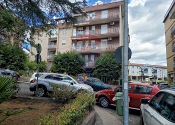 Edificio all\'aperto - Quadrilocale Via Domenico Savio
 
17, Gravina di Catania - foto 2