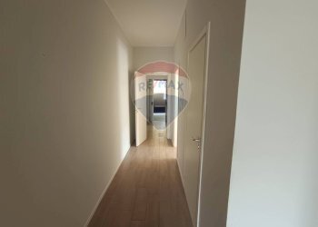 Hall / corridoio - Quadrilocale Via Domenico Savio
 
17, Gravina di Catania - foto 12