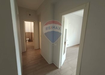 Hall / corridoio - Quadrilocale Via Domenico Savio
 
17, Gravina di Catania - foto 18