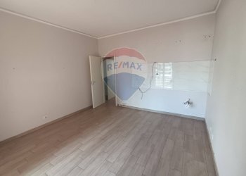 Stanza vuota - Quadrilocale Via Domenico Savio
 
17, Gravina di Catania - foto 20