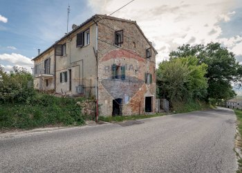 Casa all\'aperto - Casa semi indipendente XX Settembre
 
49, Montecarotto - foto 17