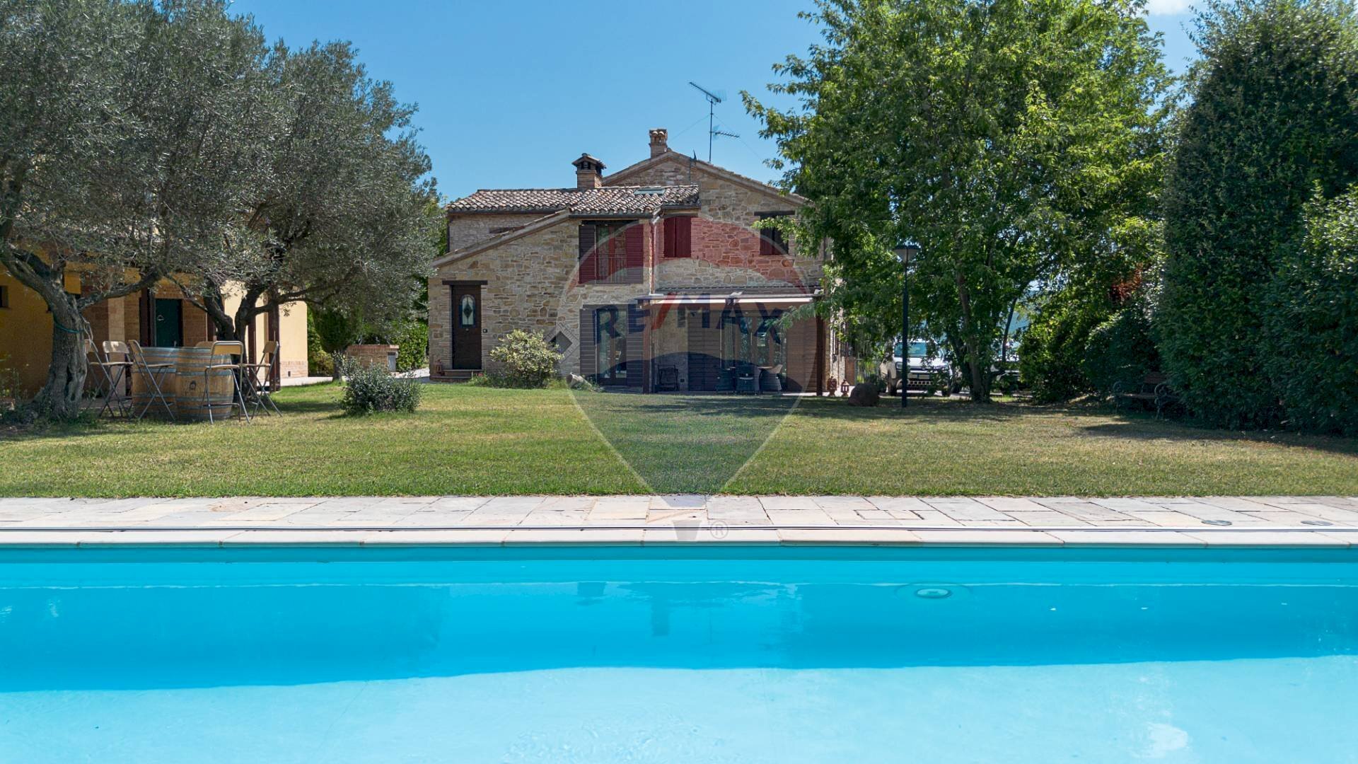 Piscina - Villa strada provinciale 2
 
5, Apiro - foto 2