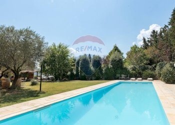 Piscina - Villa strada provinciale 2
 
5, Apiro - foto 5