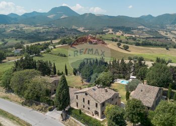 vista Monte San Vicino - Villa strada provinciale 2
 
5, Apiro - foto 8