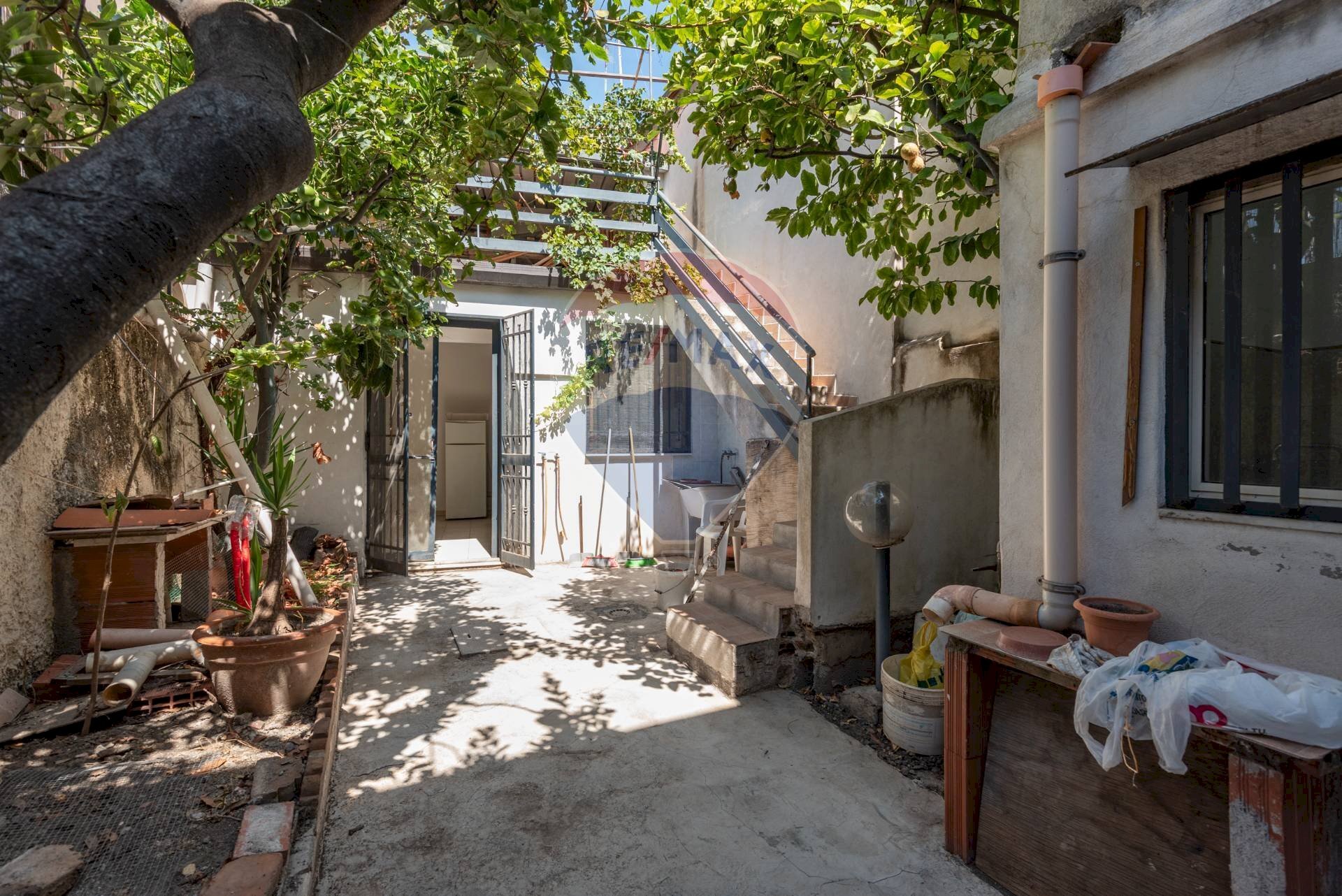 Terrazza - Casa indipendente via Sebastiano Catania
 
28, Catania - foto 1