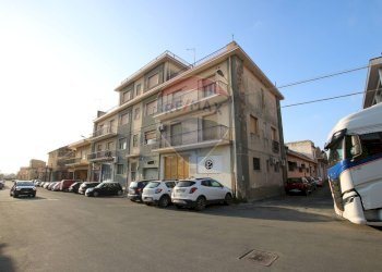 Edificio all\'aperto - Appartamento Lentini - foto 2