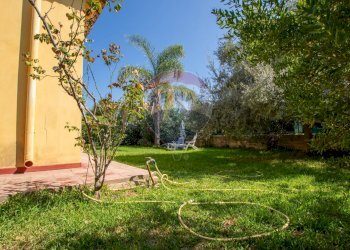 Giardino - Villa Via Isola delle Molucche
 
52, Siracusa - foto 12