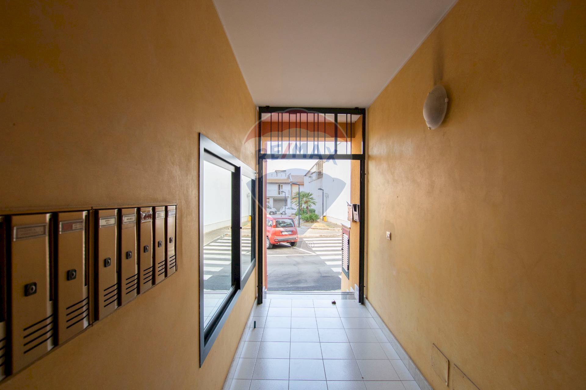 Ricezione / Lobby - Four-room apartment VIA NICOLO' CARBONARO
 
58, Floridia - photo 2