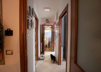 Hall / corridoio - Quadrilocale VIA NICOLO' CARBONARO
 
58, Floridia - foto 11