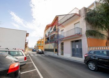 Edificio all\'aperto - Quadrilocale VIA NICOLO' CARBONARO
 
58, Floridia - foto 25