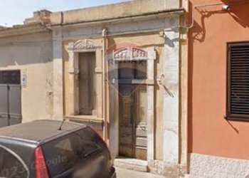 Edificio all\'aperto - Independent house via Galeno
 
28, Avola - photo 1