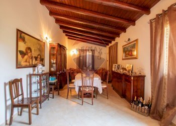 Sala da pranzo - Villa VIA LIDO SACRAMENTO
 
156, Siracusa - foto 19
