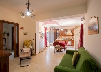 Sala da pranzo - Villa VIA LIDO SACRAMENTO
 
156, Siracusa - foto 30