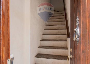 Scale - Apartment VIALE REGINA MARGHERITA
 
20, Sortino - photo 6